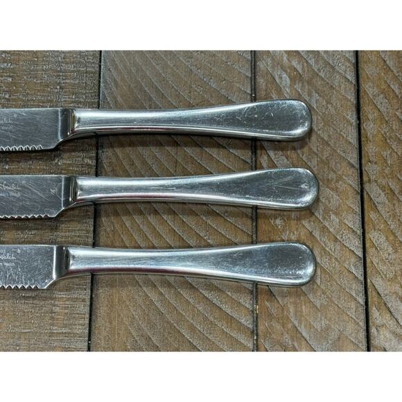3 ROBERT WELCH Steak Knives - 18/10 SATIN - 9 1/4" - 1 has a bent tip - Picture 4 of 11